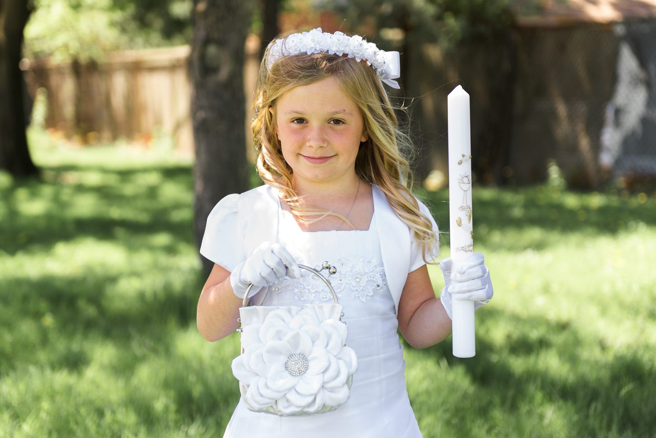 first holy communion portrait picture of the girl